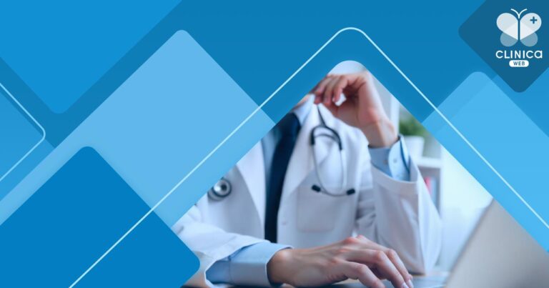 Лікар у білому халаті працює за ноутбуком + автоматизація приватної клініки через МІС Clinica Web + Україна